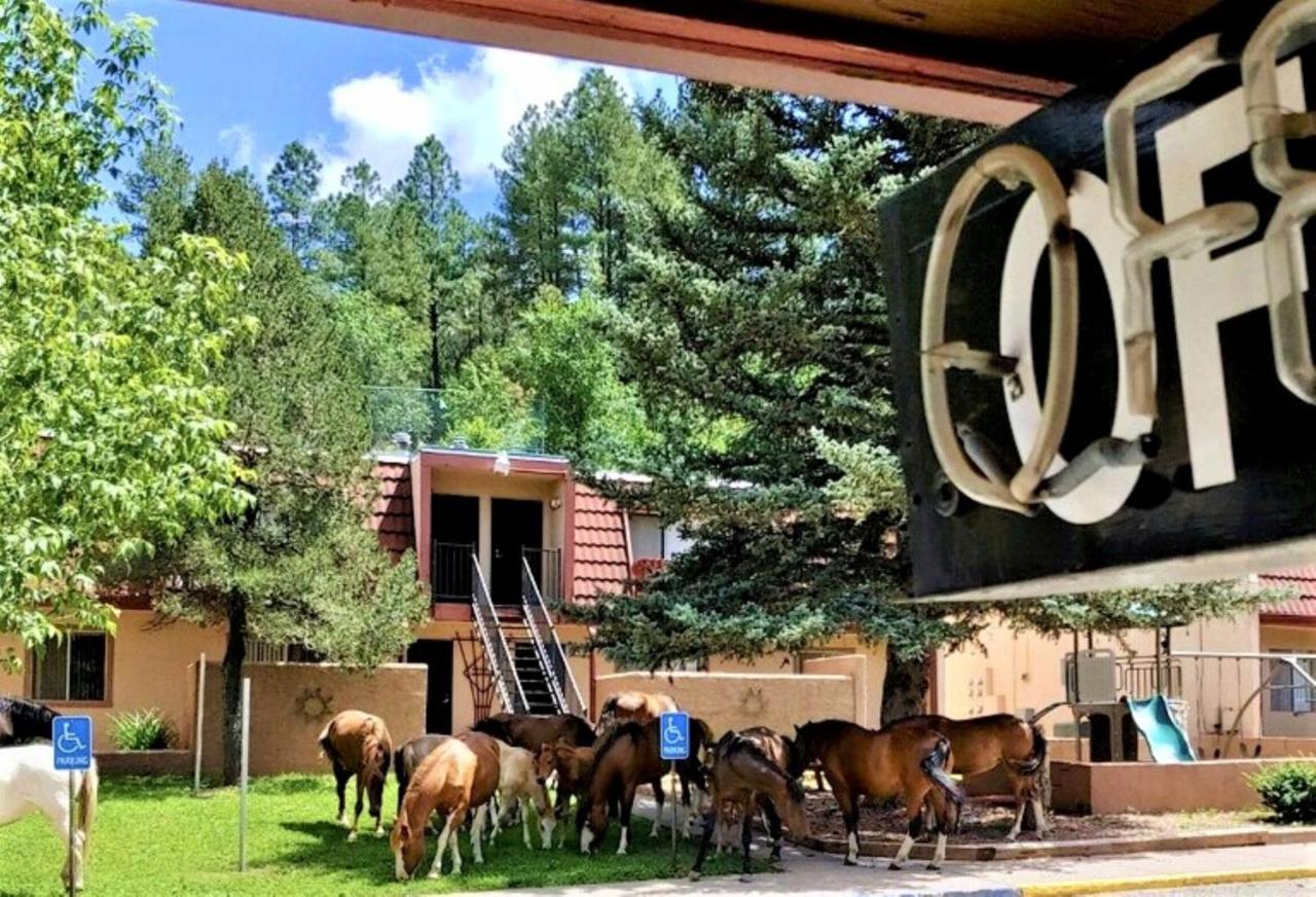 Pinecliff Village Resort Hollywood Zewnętrze zdjęcie